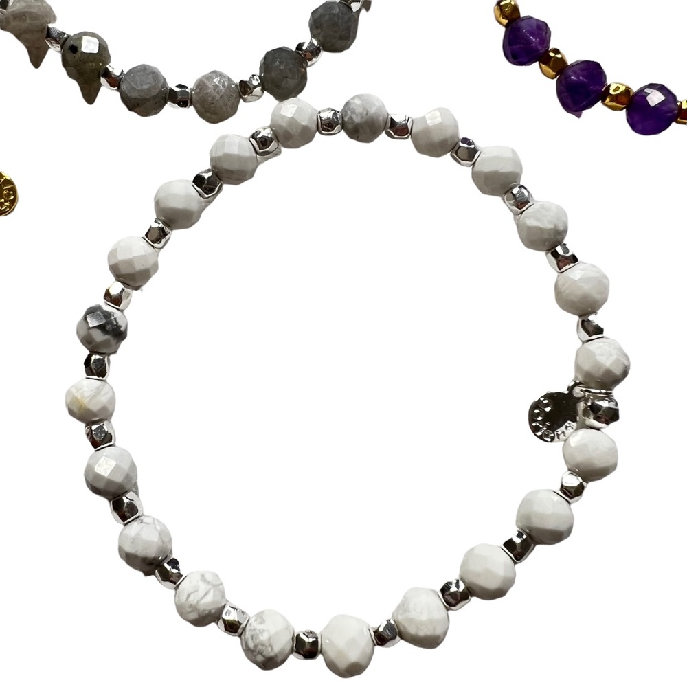 GORJANA Set of 4 Mixed Beaded Bracelets NWOT - Picture 9 of 12